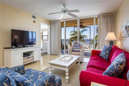 Estero Island Beach Villas 204 Sleeps 8 2 Bedrooms Gulf Front Heated Pool Fort myers Beach Florida